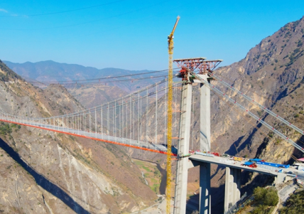 高空作业安全带助力绿汁江大桥成功合龙