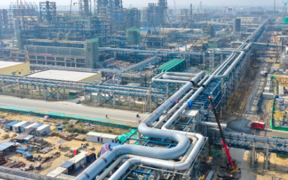 高空作业安全带保障广东石化外管廊项目顺利收官