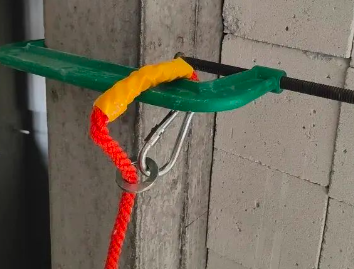 临边作业设置高空作业安全带时可能会用到哪些连接件